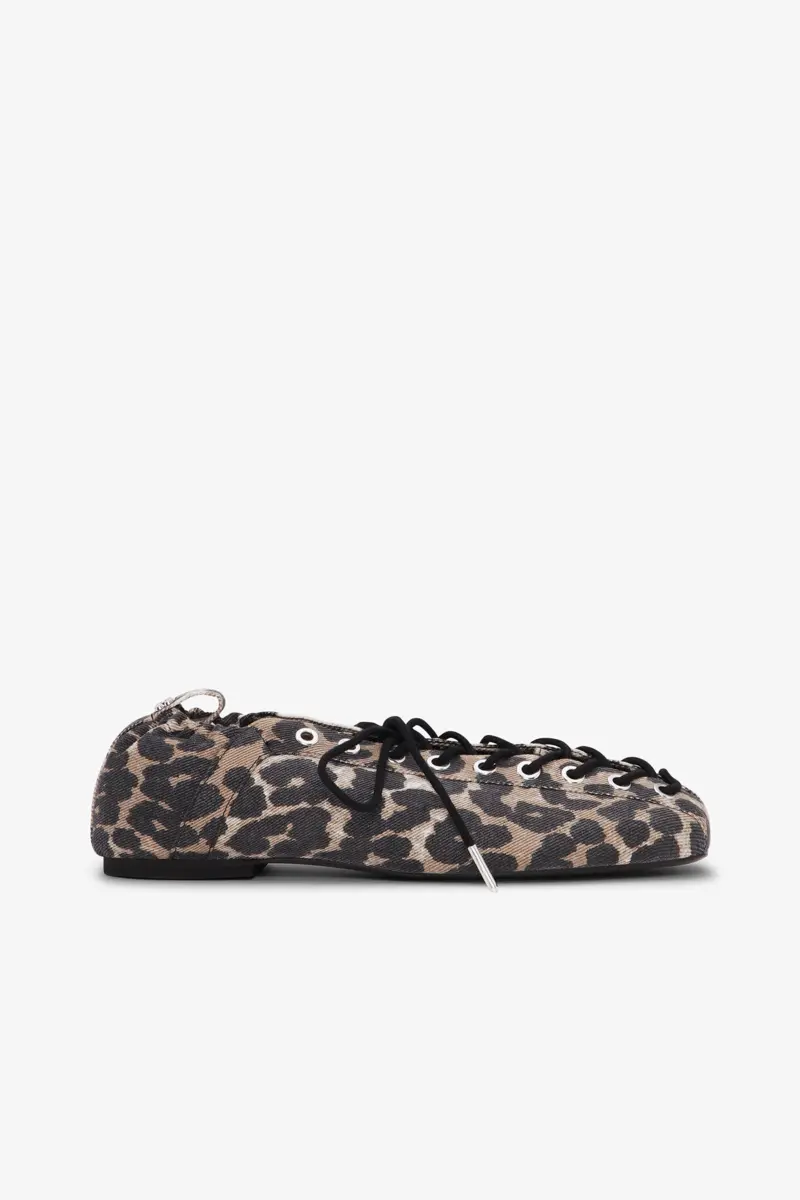 Lace-Up Ballerinas in Leopard Printed Denim